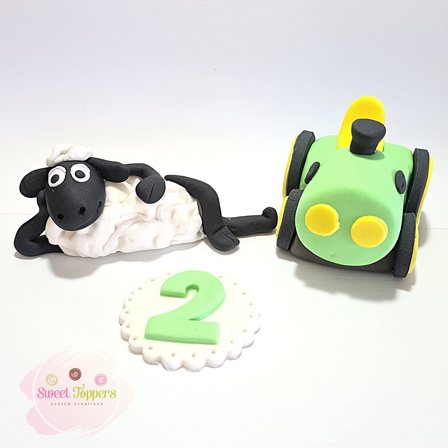 Shaun the Sheep Farm Tractor edible topper set